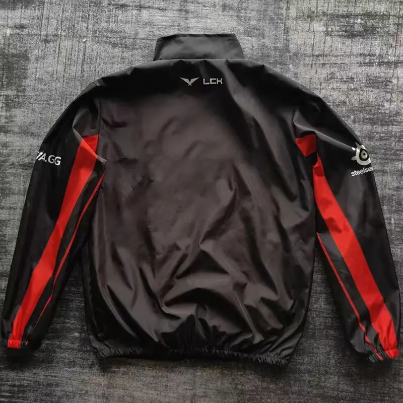 Мужская футболка с эмблемой иностранного интеллектуального сервиса Украины