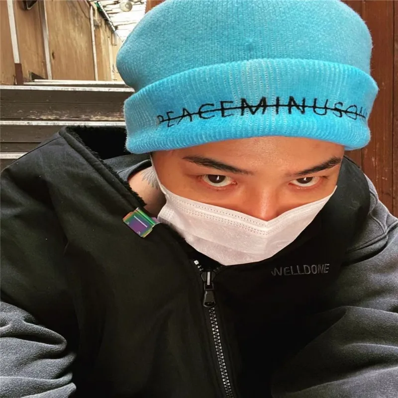 

KPOP G-DRAGON Peaceminusone Unisex Blue Knitted Hat Beanies Knit Hat Winter Warm Brimless Baggy Cap Hedging Soft Wool Knit Hat