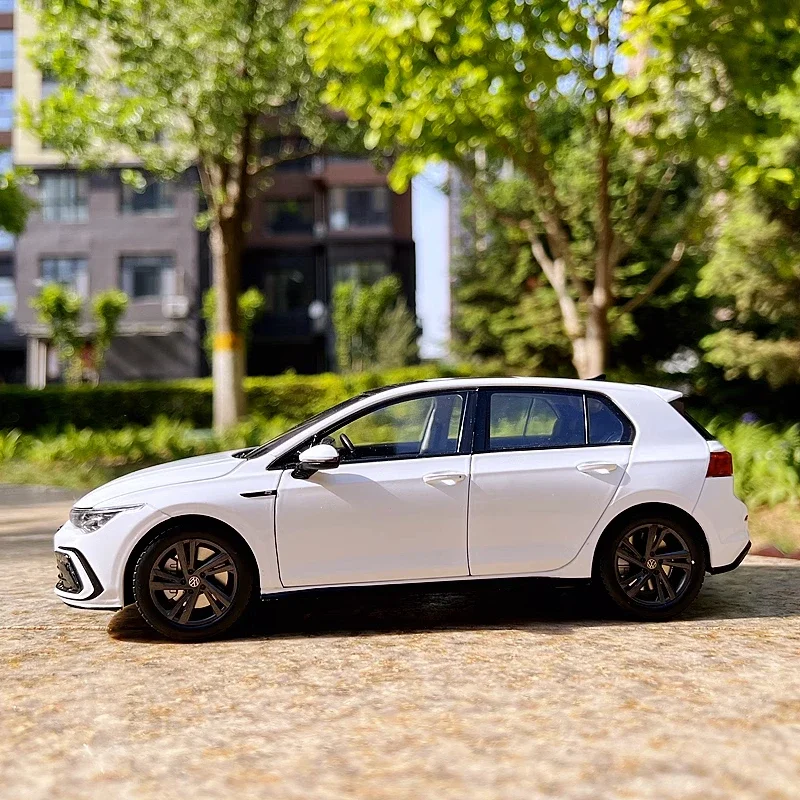 1:18 Volkswagen Golf R-Line 8-го поколения высокая имитация литья под давлением автомобиля