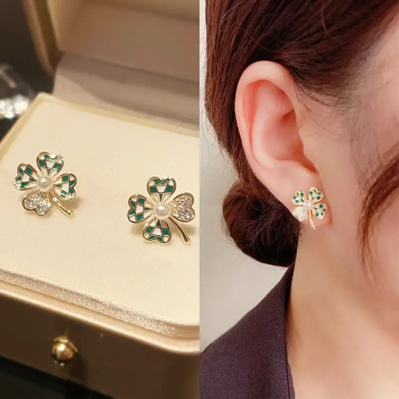 

2022 New Fashion Green Four Leaf Clover Earrings for Woman Golden Lucky Clover Stud Earrings Wedding Jewelry Wholesale Gift