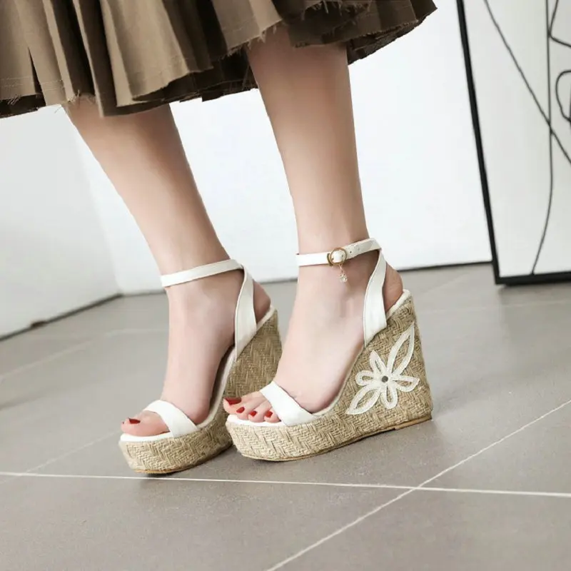 Женские летние туфли QPLYXCO размера плюс 33-46 желтые розовые на платформе с