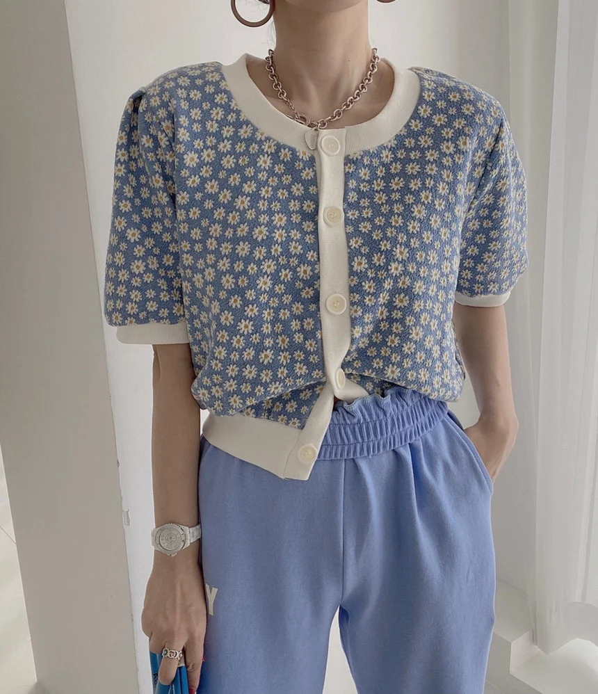 

2022 Spring Summer Korean Knitted Cardigan Tops Short Sleeve O-neck Vintage Fashion Floral Daisy Sweaters Femme M265