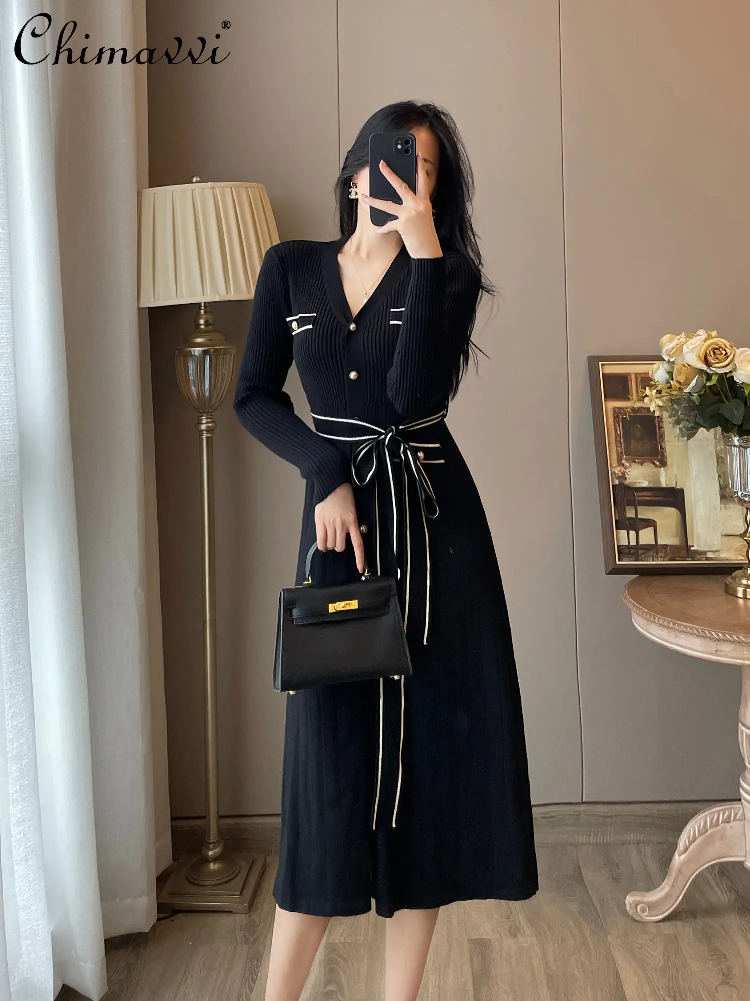 

Retro Black Knitted Dress for Women Autumn and Winter High-end Temperament Waist-Controlled Slimming Bottoming Sweater Dress