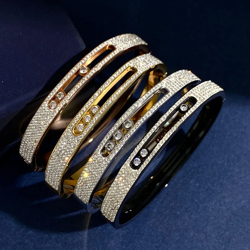 

Браслет с сердцем из персика J.hangke