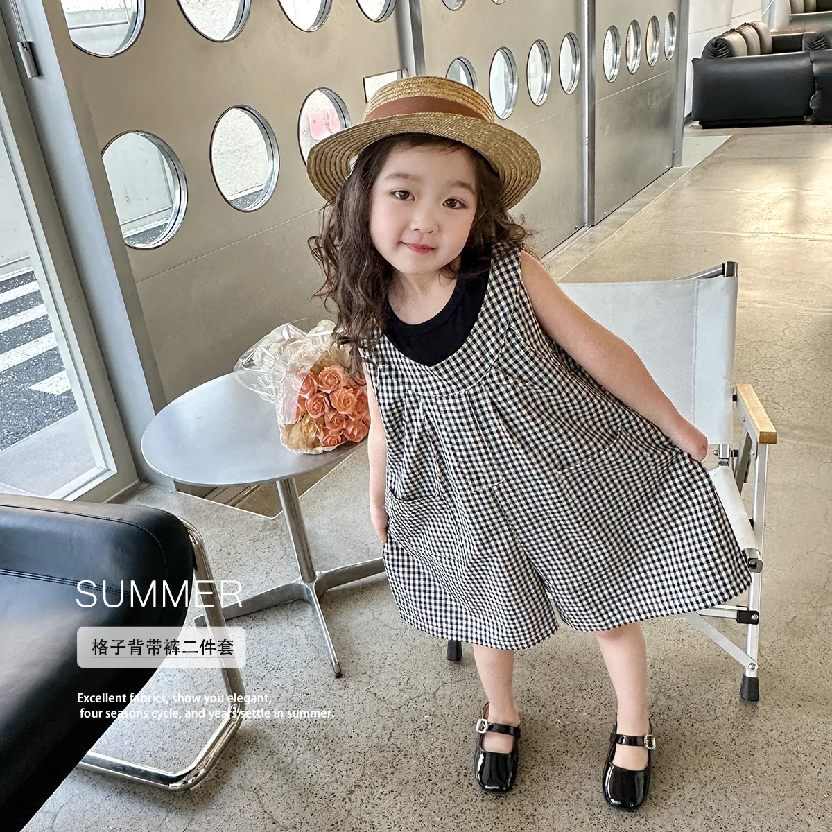 

Girl Set Black Vest Plaid Suspander Pants Suits for Kids