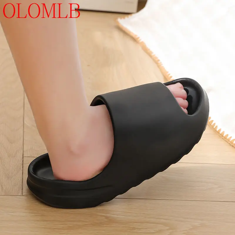 

OLOMLB Slippers Boy Girl Home Shoes 2022 Summer Toddler Flip Flops Soft Bottom Kids Slippers Beach Love Kids Shoes Family Style