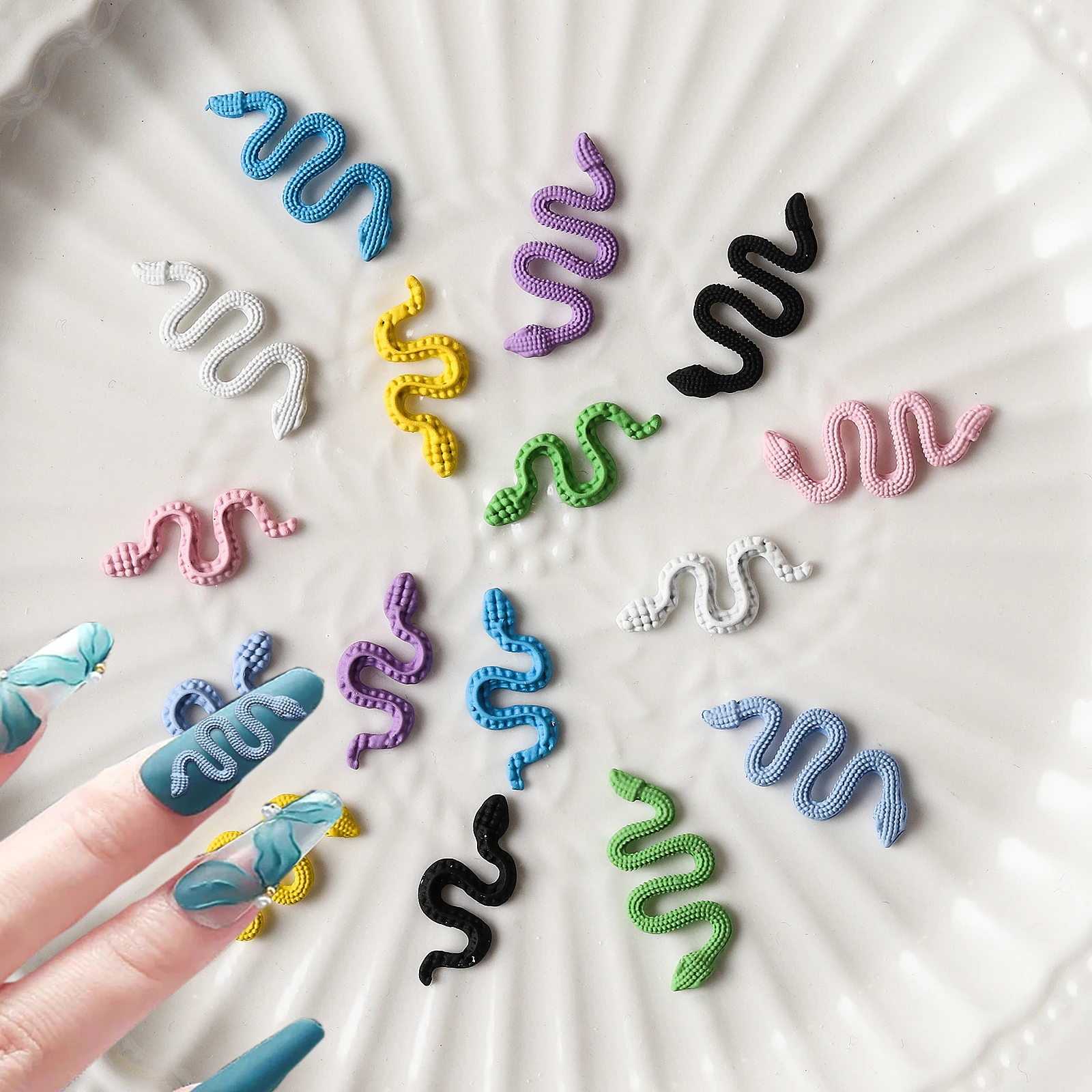 

10pcs Colorful Snake Resin Nail Jewelry Parts 3D Fluorescent 9x20mm Nail Art Decorations 3D Snake Zodiac DIY Nail Art Charms