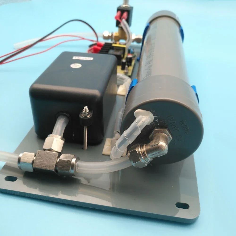 Автоматическая осушитель воздуха и обогреватель. Сухое воздух для генератора