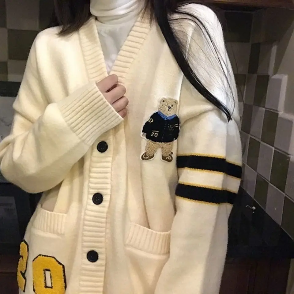 

2022 New Cardigan Women Sweater Korean Fashion Long Sleeve Top Kawaii Bear Knitted Sweaters Sweet Loose Outerwear College Coat