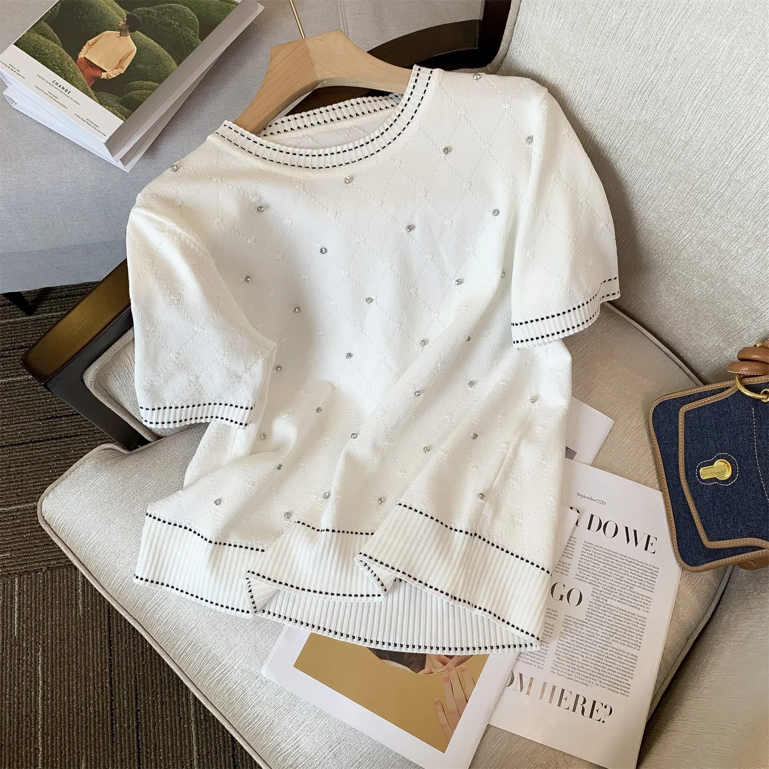 

Женский трикотажный свитер с коротким рукавом, пуловер с круглым вырезом и бусинами со стразами, лето 2023