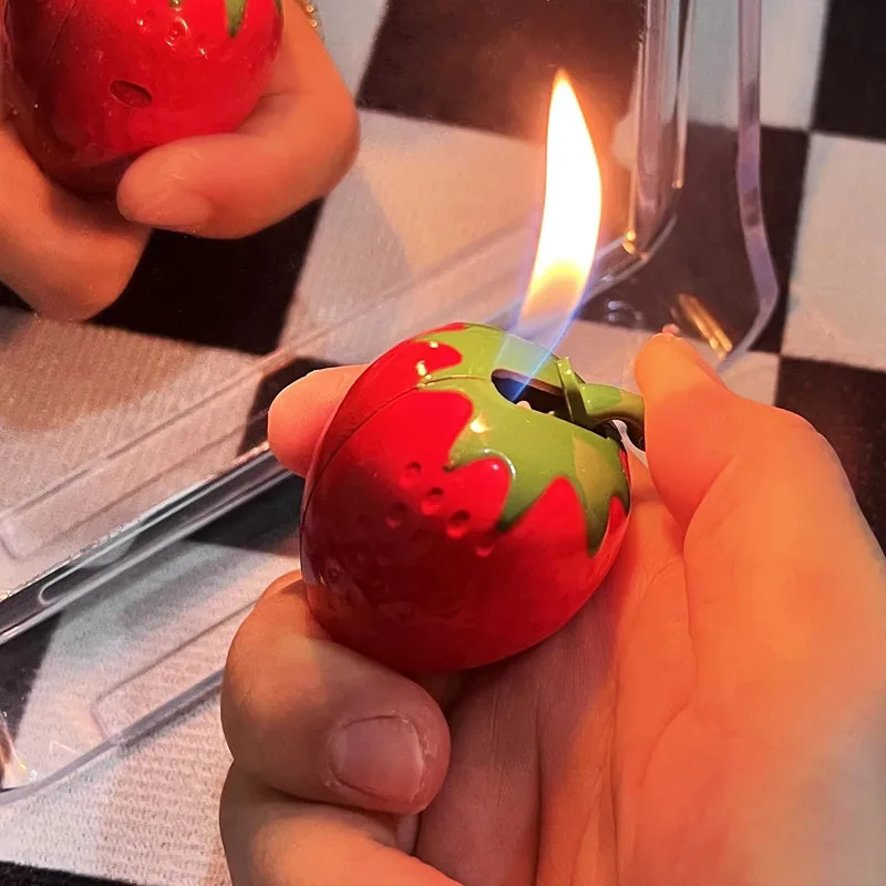 2022 New Cute Strawberry Lighter Metal Creativity Butane Wind proof Torch Fruit Lighter Smoking Accessories Gift for Girlfriend