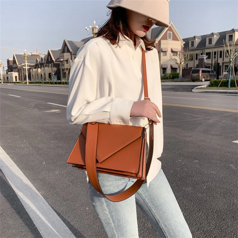 

Women Bags Fashion Handbag Chain Shoulder Bag Solid Color Stitching Lock Messenger Bags PU Mini Square Bag And Purse Hot Trendy