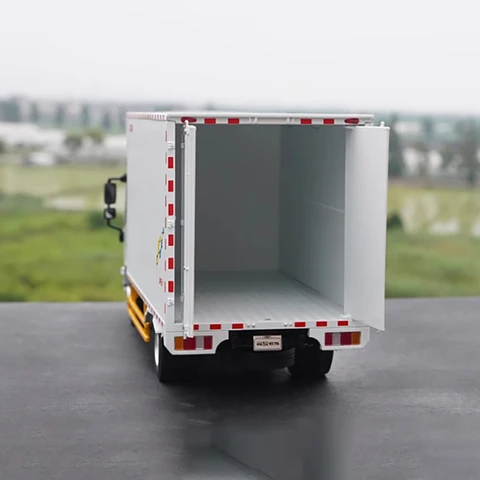 Maisto Крылатый фургон 1:18 сплав