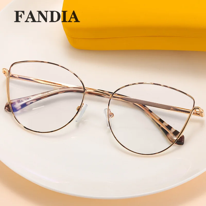 

Retro Cat Eye Metal Anti-Blue Light Glasses Anti-dazzle Goggles Reading Eyeglass Spectacle Eyeglasses Flat Mirror Ins Trend