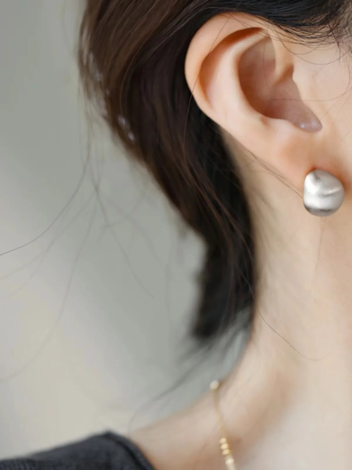 High Quali ~ Exquisite Matte Frosted Small Puff Stud Earrings Women Golden Commuter Versatile Design High-Grade Te...