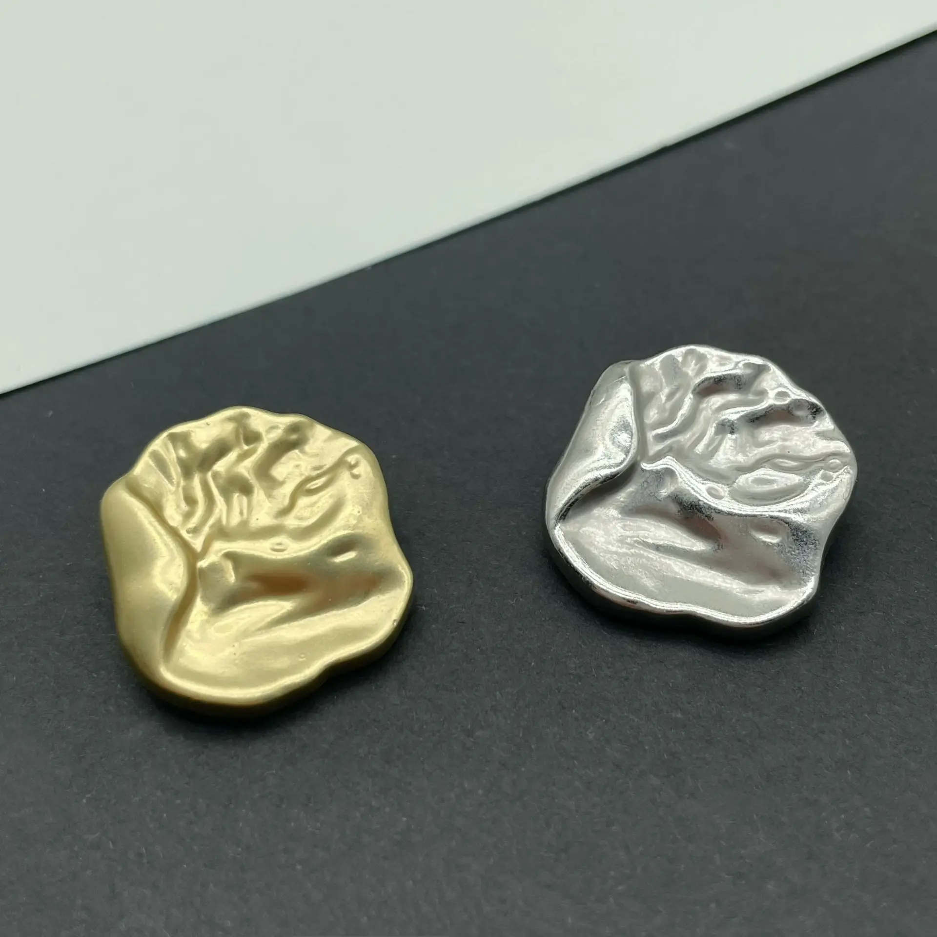 6 шт./партия двусторонние пуговицы из металла 35/25/18 мм