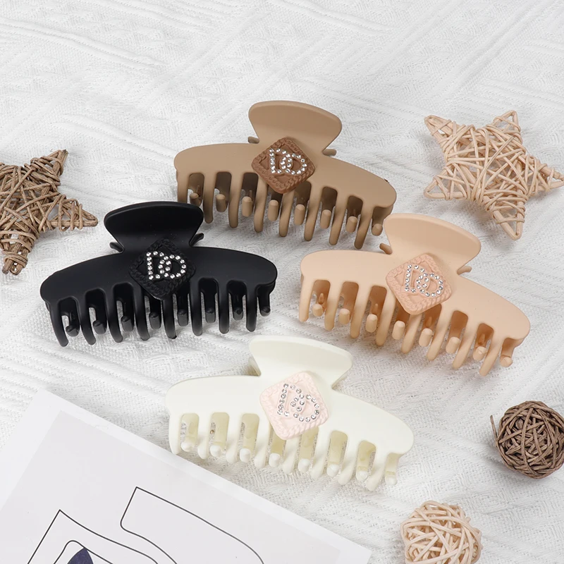 

hair claws C0010