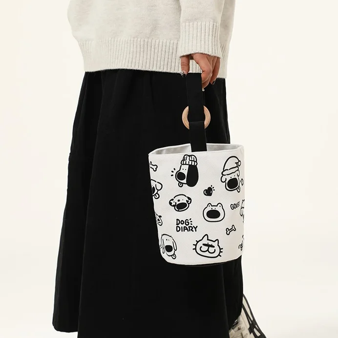 Kawai Animal Pig Cute Cartoon Bucket  Portable Canvas Bag Outgoing Mommy Bag Bento Cosmetic Bag Work Wooden rings Handheld Bag