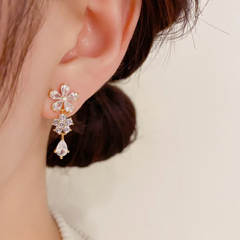 Популярные в Интернете изысканные модные темпераментные серьги с кисточками и