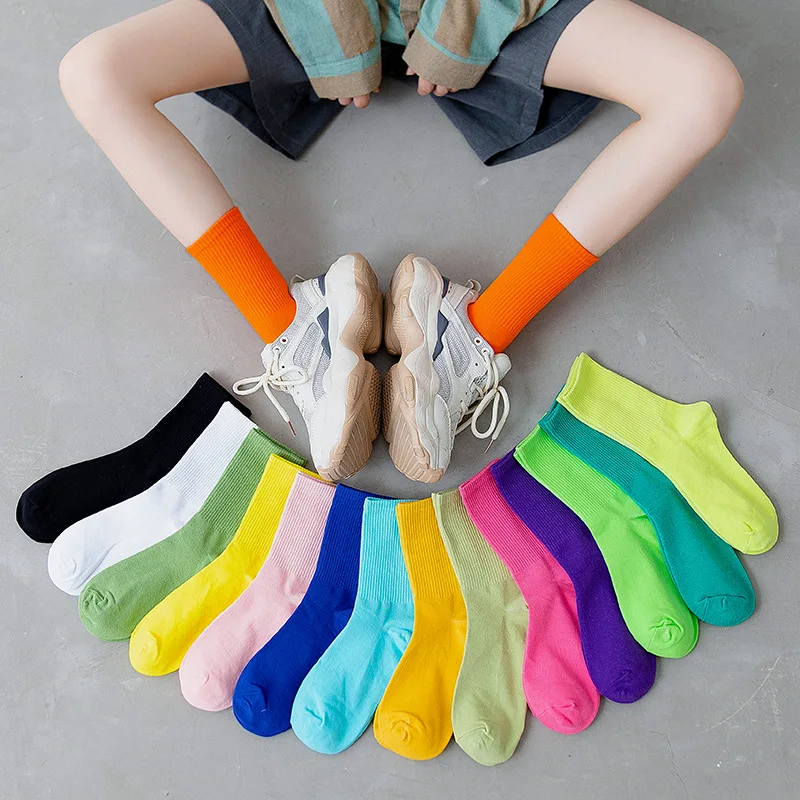 

Красочные длинные носки для женщин, носки до середины икры из чистого хлопка, корейские однотонные карамельных цветов, спортивные носки оптом