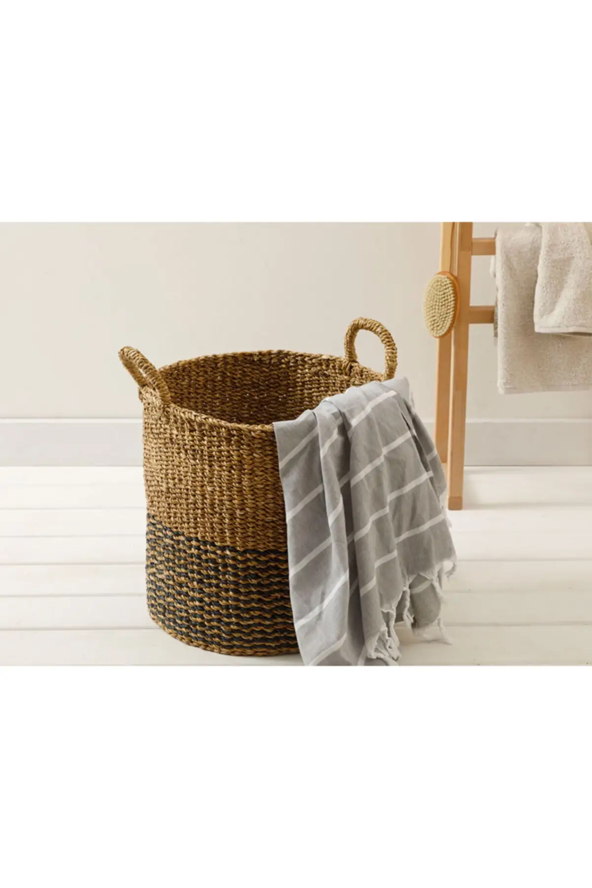 

Плетеная корзина естественной формы 40x40 см коричнево-черная