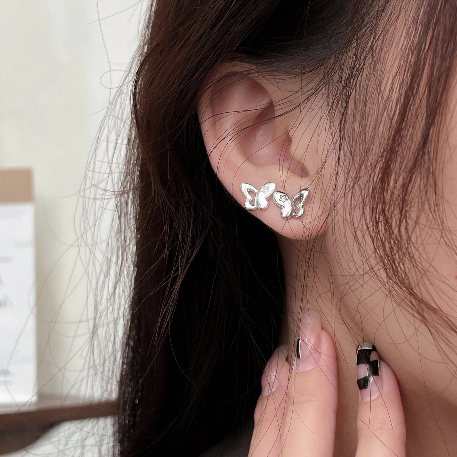 

S925 Sterling Silver Cute and Unique Butterfly Earrings Women's High-end Sense 2022 New Trendy Retro Personality Jewelry