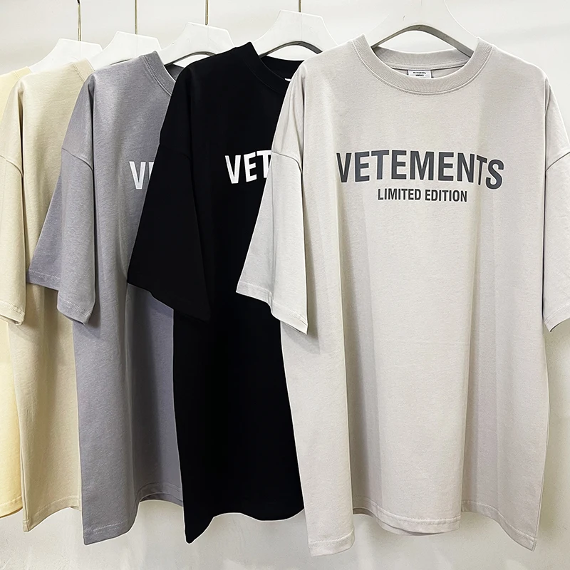 

23ss Vetements Short Sleeve Men Women 1:1 Khaki Black Gray Apricot Tees Casual Simple Loose Tops Letter Print Logo VTM T-shirts