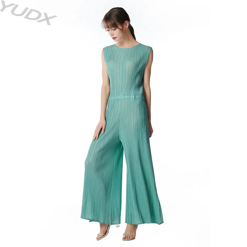 

2023 Early Fall New Casual Jumpsuit Pants Loose Large Size Women's Miyake Pleated Solid Color Sleeveless Top Wide Leg Jumpsuit