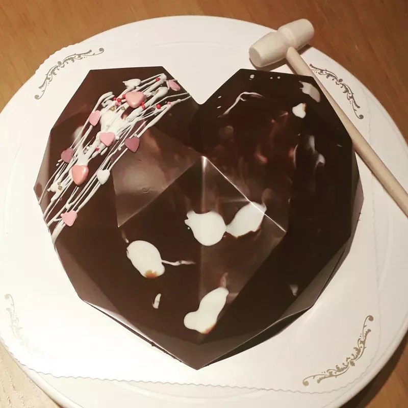 

2022New Shaped Silicone Cake Mold With Mini Hammer 3D Geometric Cake Mold Silicone Mousse/Chocolate Cakes Mould For Birthday