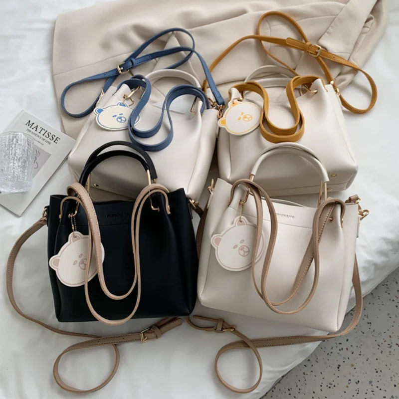 Fashion Bucket Women Bags New Portable Shoulder Bag Women Bucket Messenger Bag with Pendant Large Capacity