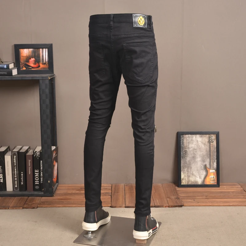 Рисунок 4 - Джинсы мужские облегающие эластичные на молнии