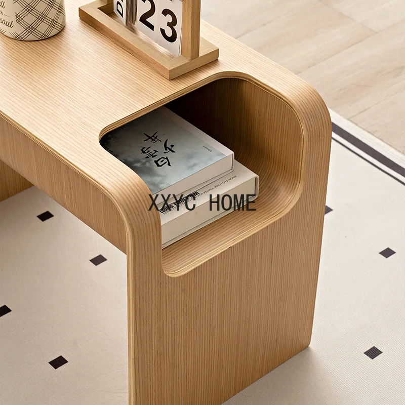 Скандинавский угловой столик из массива дерева для дивана дизайнерский