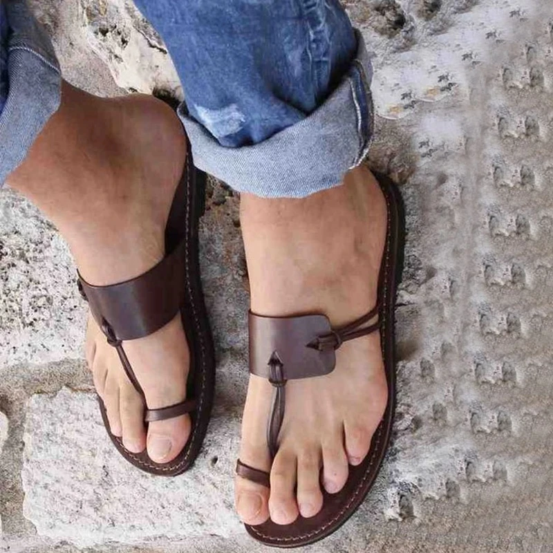 

Brand new Casual Sandals Men Women Summer Brown Clip Toe Retro Couple Sandals Travel Beach Slip On Flats Shoes Male plus size 43