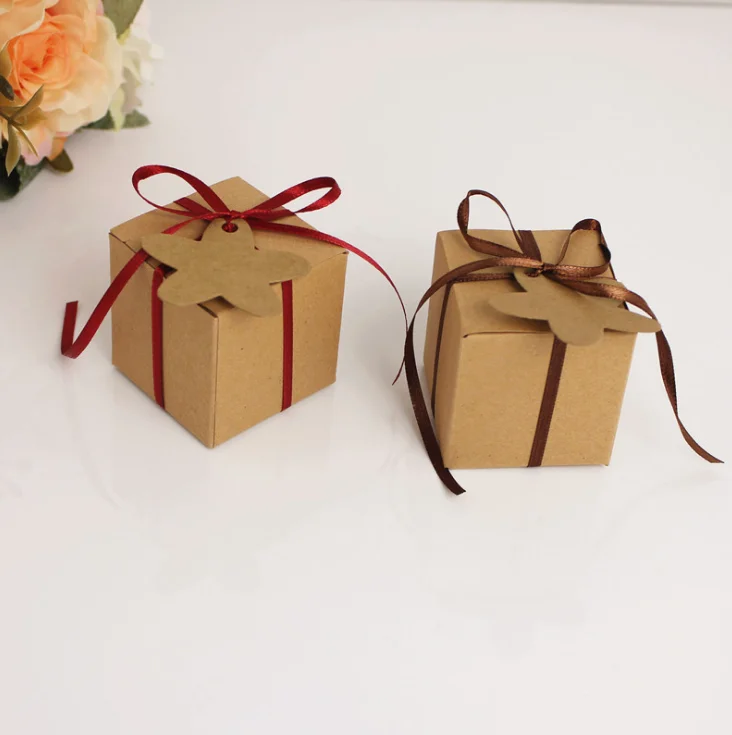 

100Pcs Brown Kraft Paper Wedding Favors Candy Boxes Party Supplies Paper Gift Box Chocolate Box With Ribbons & Tags
