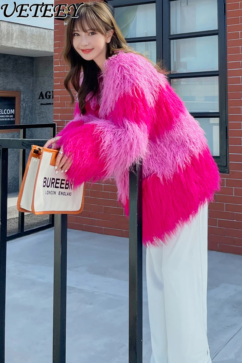 Рисунок 3 - Розовое короткое меховое пальто с прострочкой