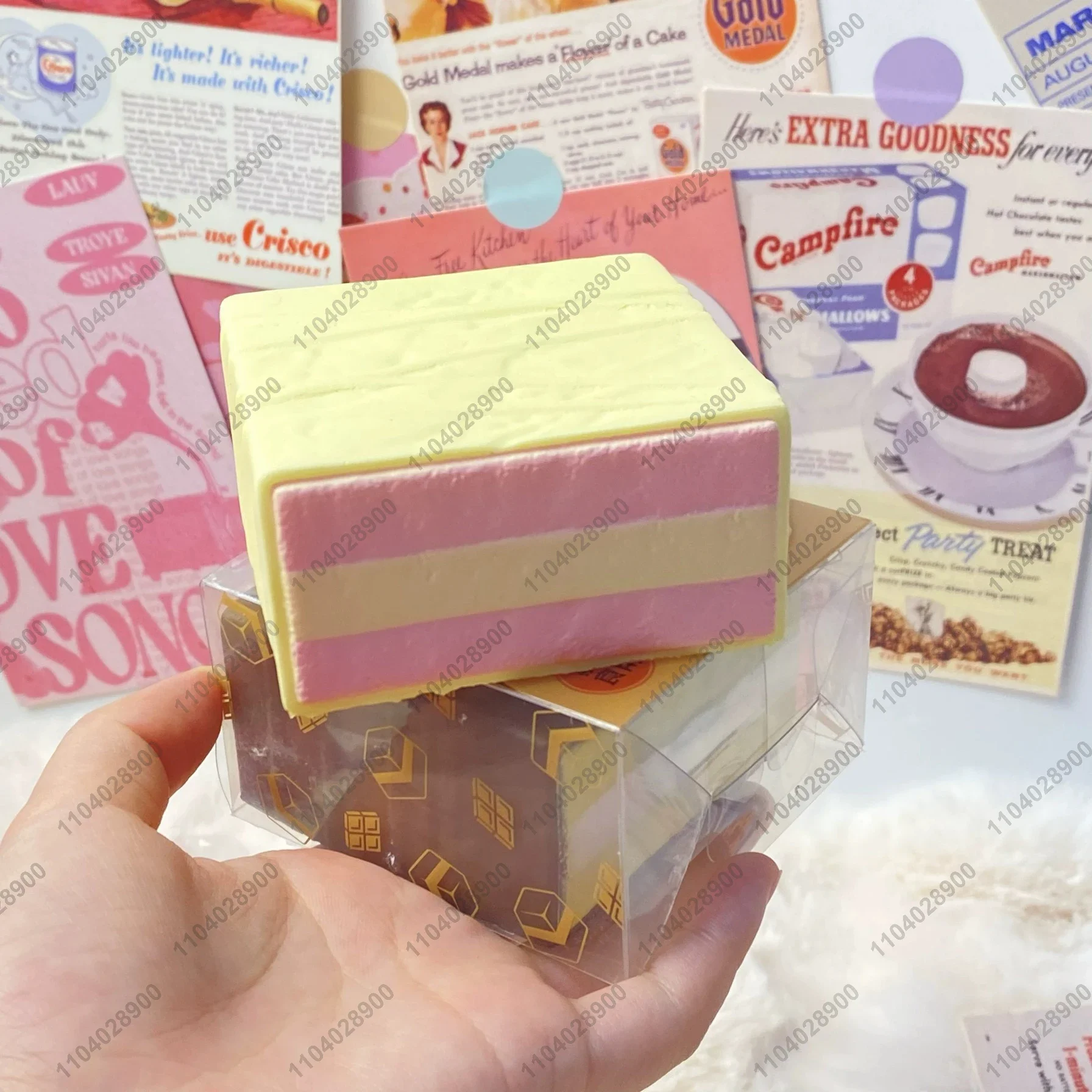 Тирамису торт мягкая игрушка медленно растущая белая шоколадная клубничная для