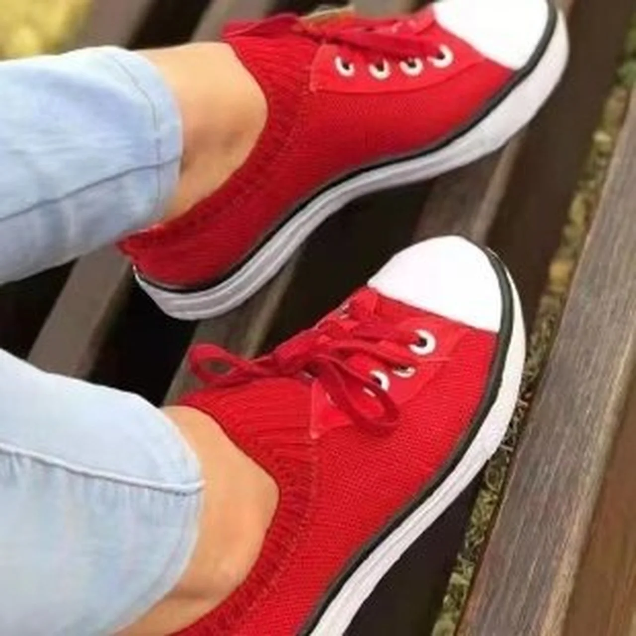 

Women's Flat Shoes Knitted Lace-up Sneakers Casual Vulcanized Shoes Comfortable Breathable Thick-soled Women's Shoes Large Size