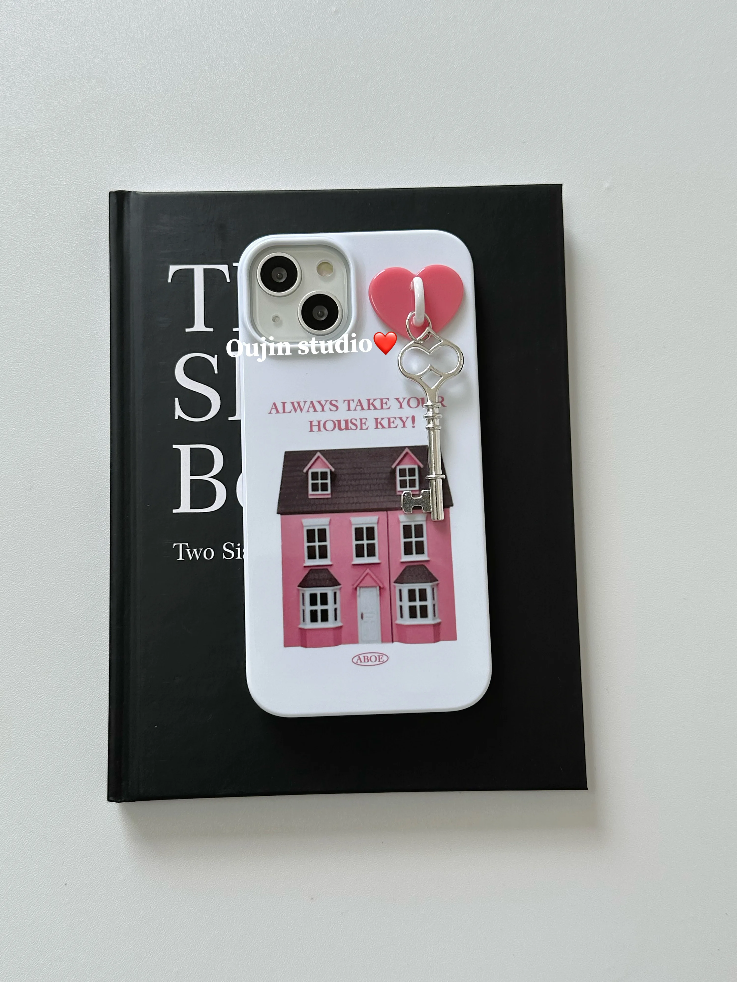 

Korean Niche ins Pink House Key Set Film Shell Suitable for 14pro/13/12/11/x/78 Black White Unique Couple Protective Case Phone
