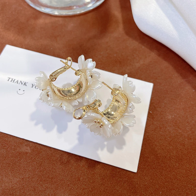 

Изысканные модные персонализированные серьги из серебра 925 пробы с изображением милой девушки и цветка, элегантные серьги, подарок на день ...