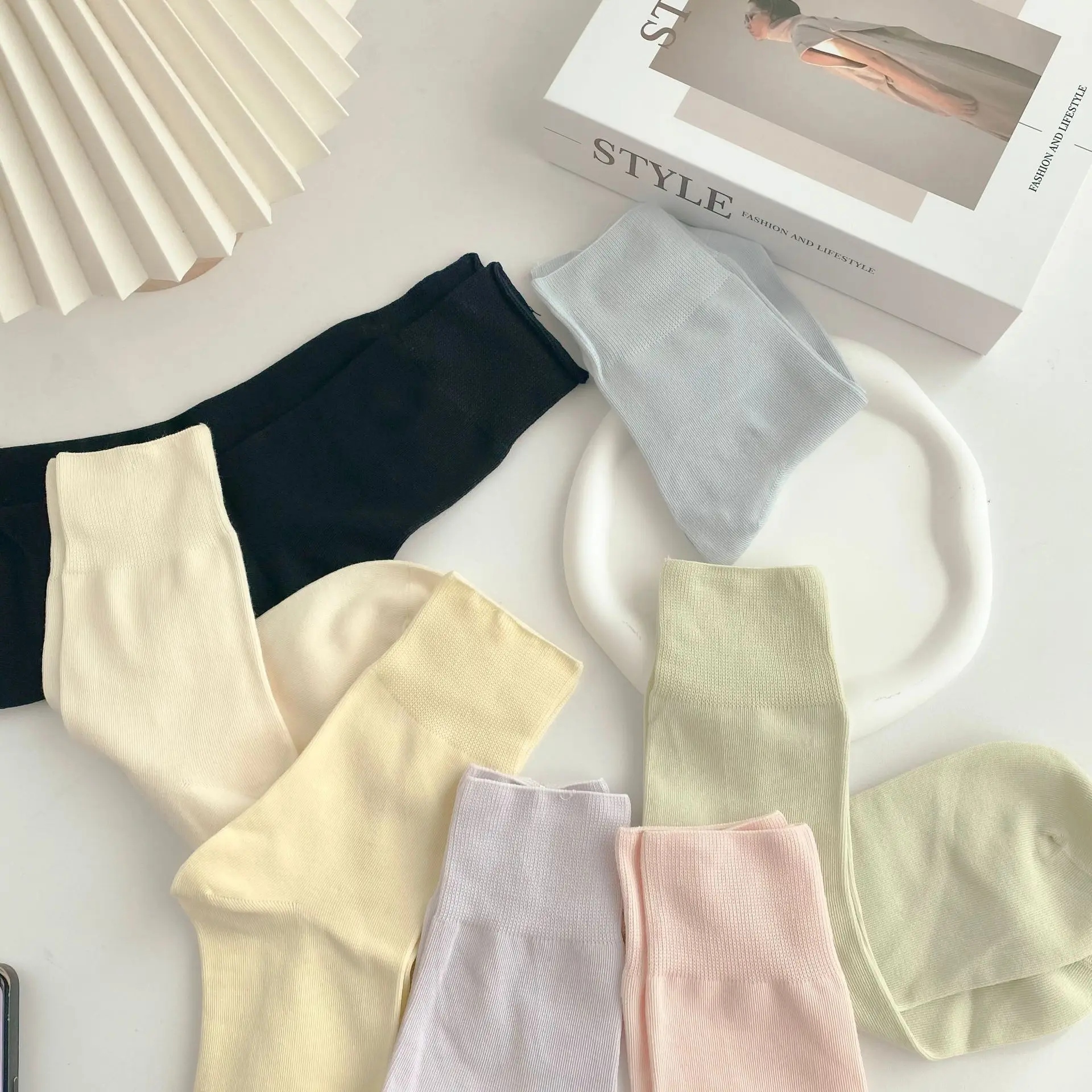 New High-Quality Solid Color Thin Cotton White Socks Simple Breathable Boneless Socks Spring Summer Mid-Tube Cotton Women Socks