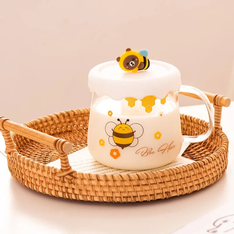 

Cartoon Little Bee Glass Cups Beer Coffee Mugs Breakfast Milk Cup Tea for Students Drinkware Nordic Kawaii Bottle with Cover