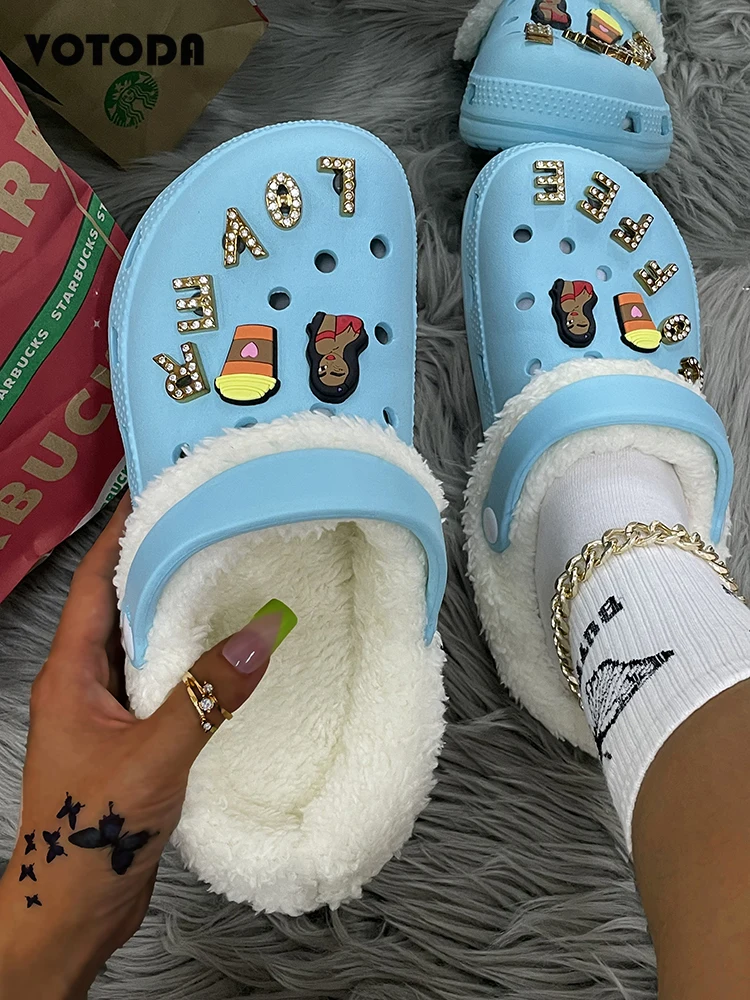 2021 Winter New Plush Sandals Women Furry Cute Cartoon Hole Shoes Platform Warm Clogs Rhinestone High-heel Slipper Garden Slides