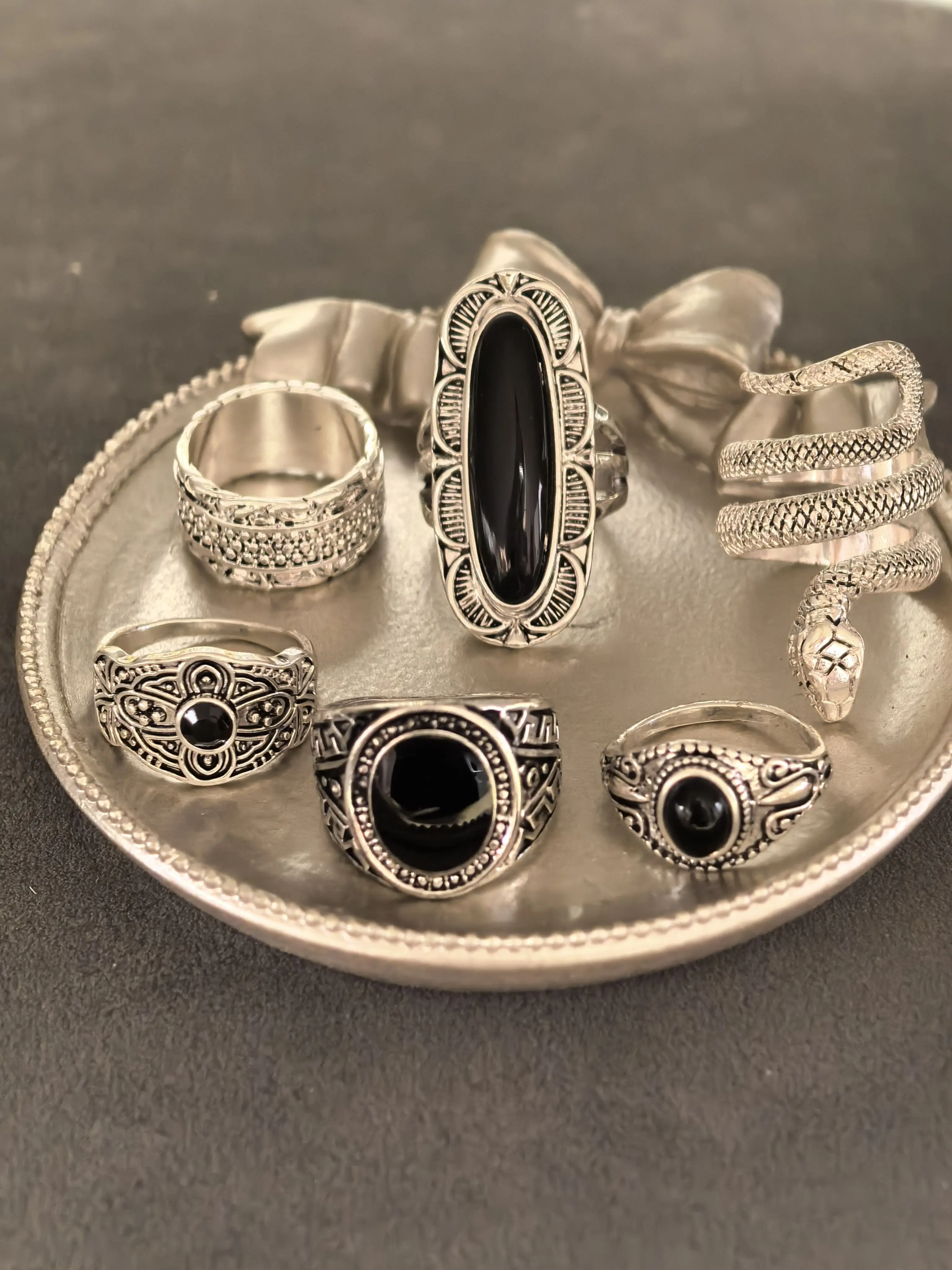 Qingdao Factory Personalized Ring Men and Women Inlaid Obsidian Black Oil Dripping Snake Index Finger