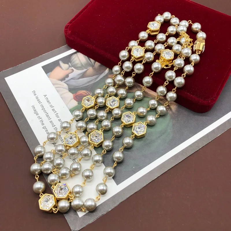 Ожерелье с подвеской в средневековом стиле позолоченным стеклом и серой