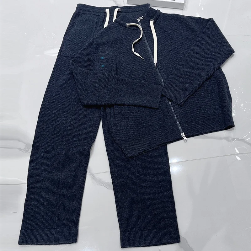 Рисунок 4 - Женский Повседневный брючный костюм AW