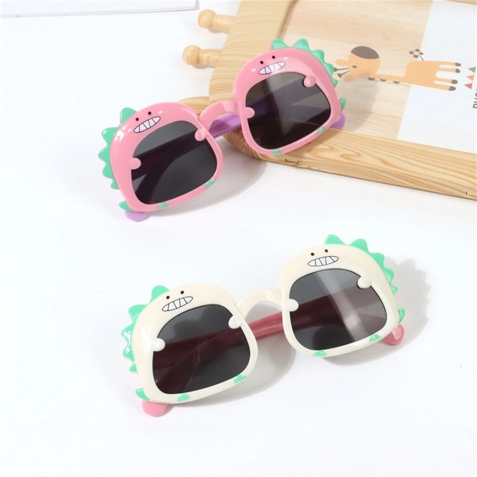 

Kids Girls Boys Sunglasses Cute Cartoon Dinosaur Shaped Anti-UV Glasses Children Outdoor Fashion Sunglasses