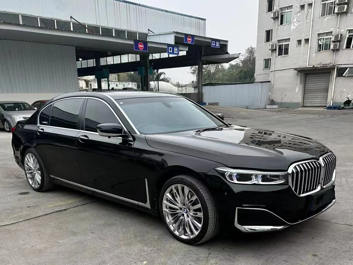 Фото Комплект обвесов: крышка двигателя, крылья, бампер для BMW 7 серии F02 730 740 09-22, преобразование в G12, новые боковые пороги №5