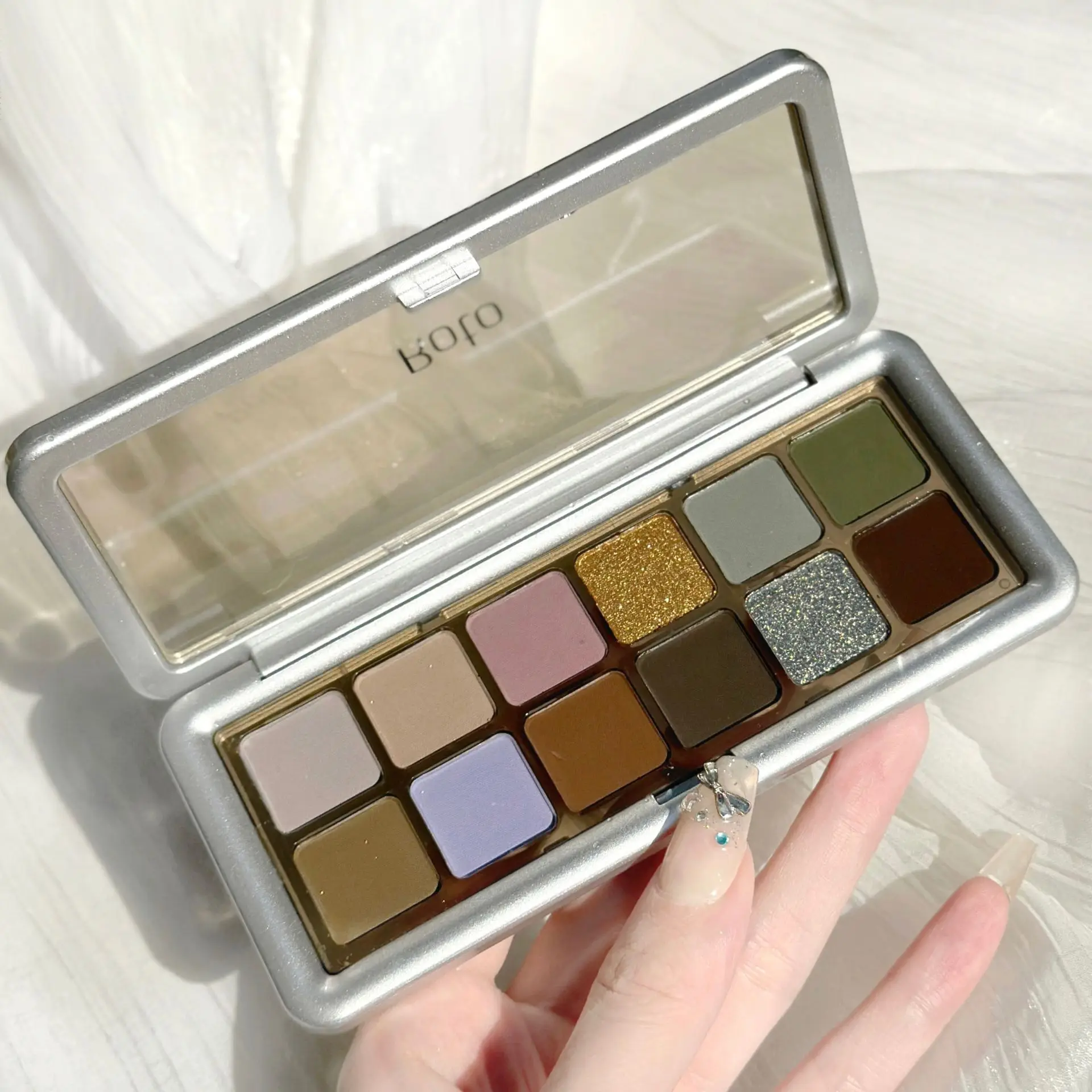 

12 Color Eye Shadow Plate Pearlescent Matte Waterproof Eye Shadow Ready Makeup Easy Makeup Earth Color Eye Shadow Beauty Makeup