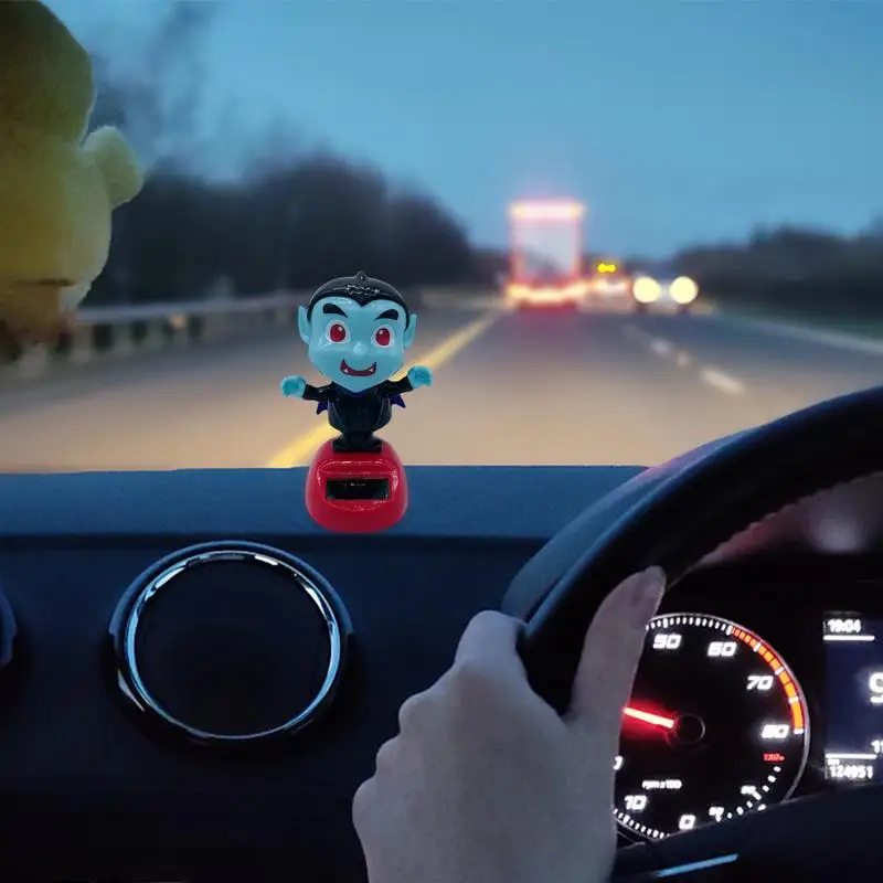 Танцующие фигурки с Бобиной маленький дьявол кукла на приборной панели