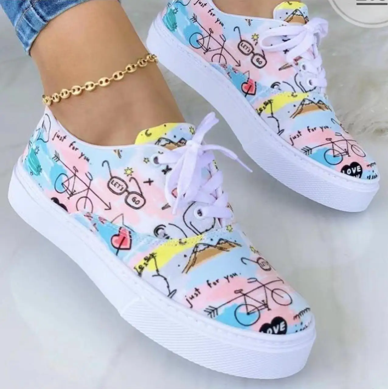 New Print Women Shoes Spring Plaid Lace-Up Sneakers Print Fashion Canvas Sneakers Light Walking Women's leisure Shoes Large size